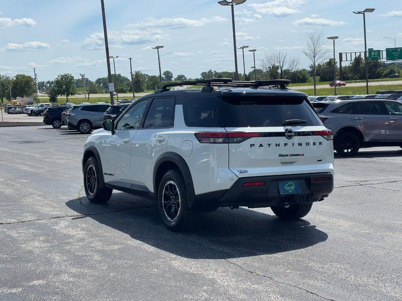 Used 2024 Nissan Pathfinder SV AWD/4WD image 3