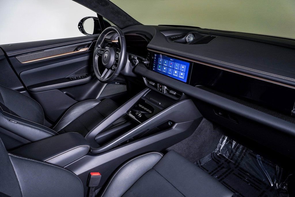 Certified 2025 Porsche Macan Turbo Electric image 14