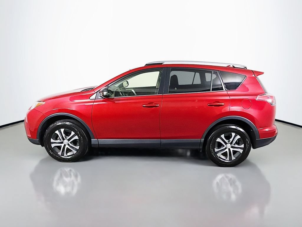Used 2016 Toyota RAV4 LE AWD/4WD image 4