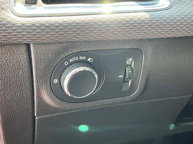 Used 2017 Chevrolet Cruze LT FWD image 26