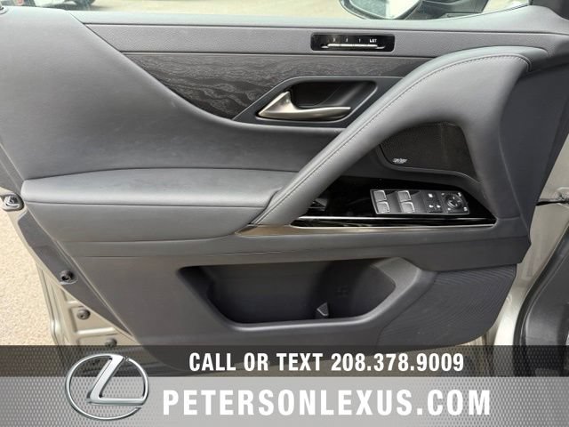 Used 2023 Lexus LX 600 4WD w/ Interior Upgrade Package image 27