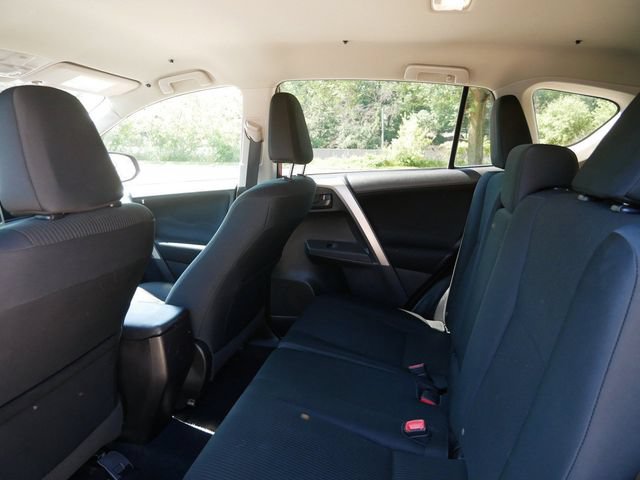 Used 2014 Toyota RAV4 LE AWD/4WD image 9