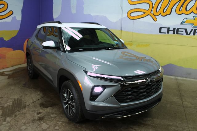 Used 2025 Chevrolet TrailBlazer ACTIV w/ Convenience Package AWD/4WD image 3