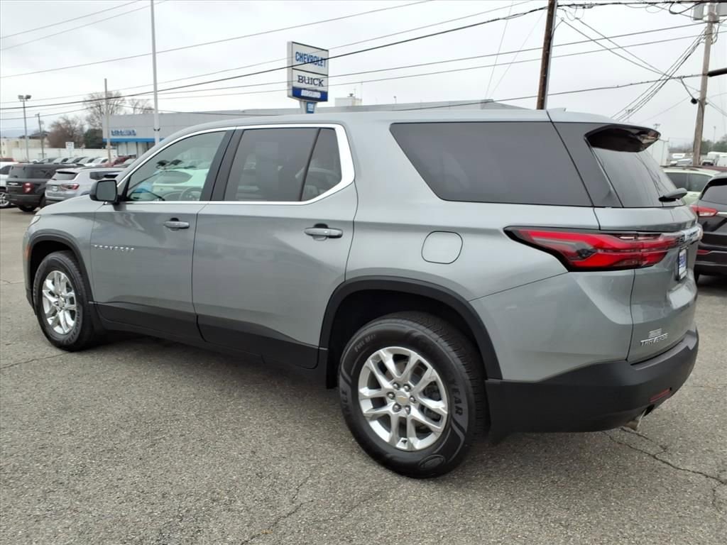 Used 2023 Chevrolet Traverse LS image 6