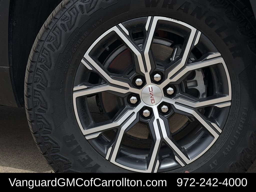 New 2026 GMC Acadia AT4 w/ LPO, Floor Liner Package AWD/4WD image 9