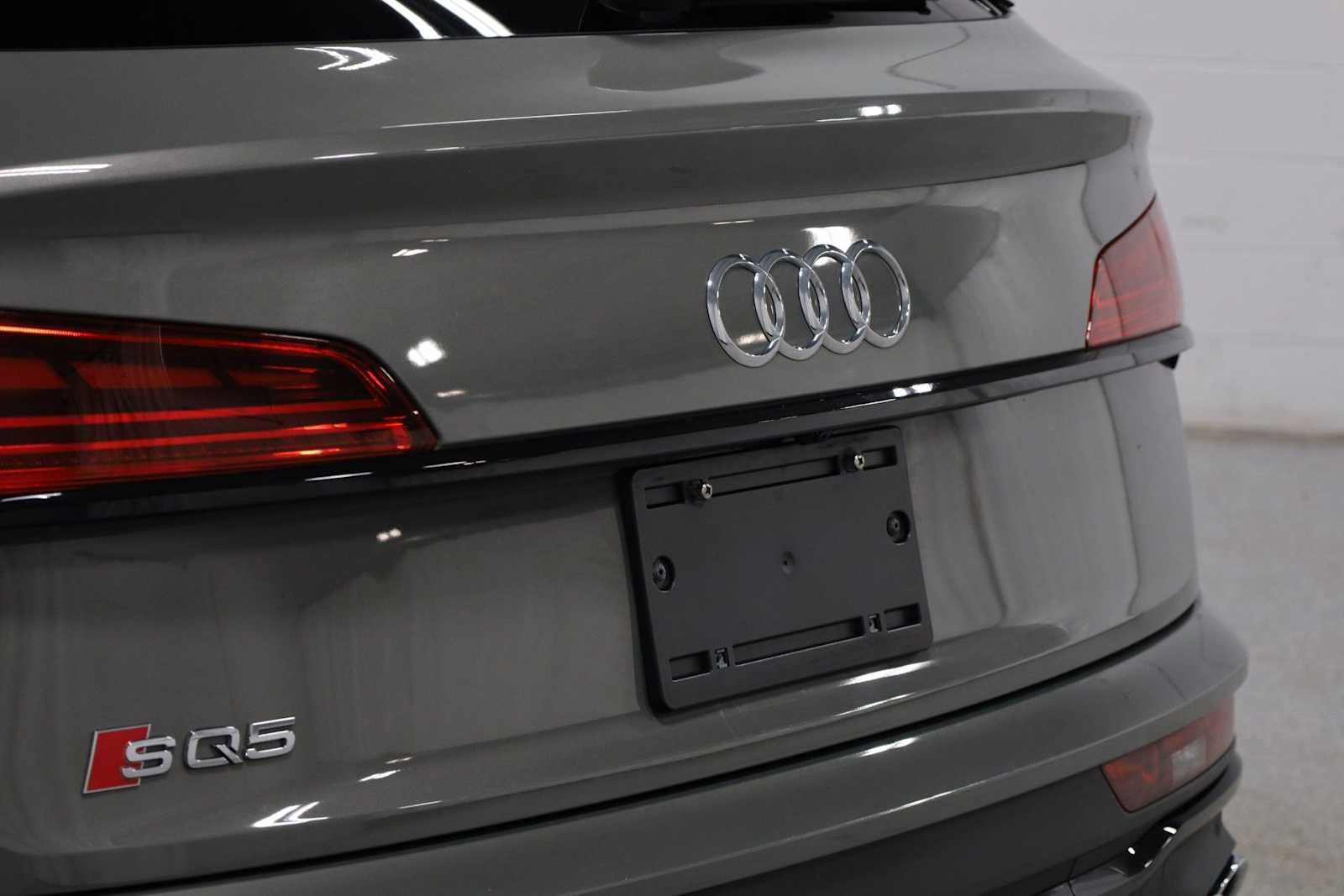 Used 2023 Audi SQ5 Premium Plus w/ Premium Plus Package image 8