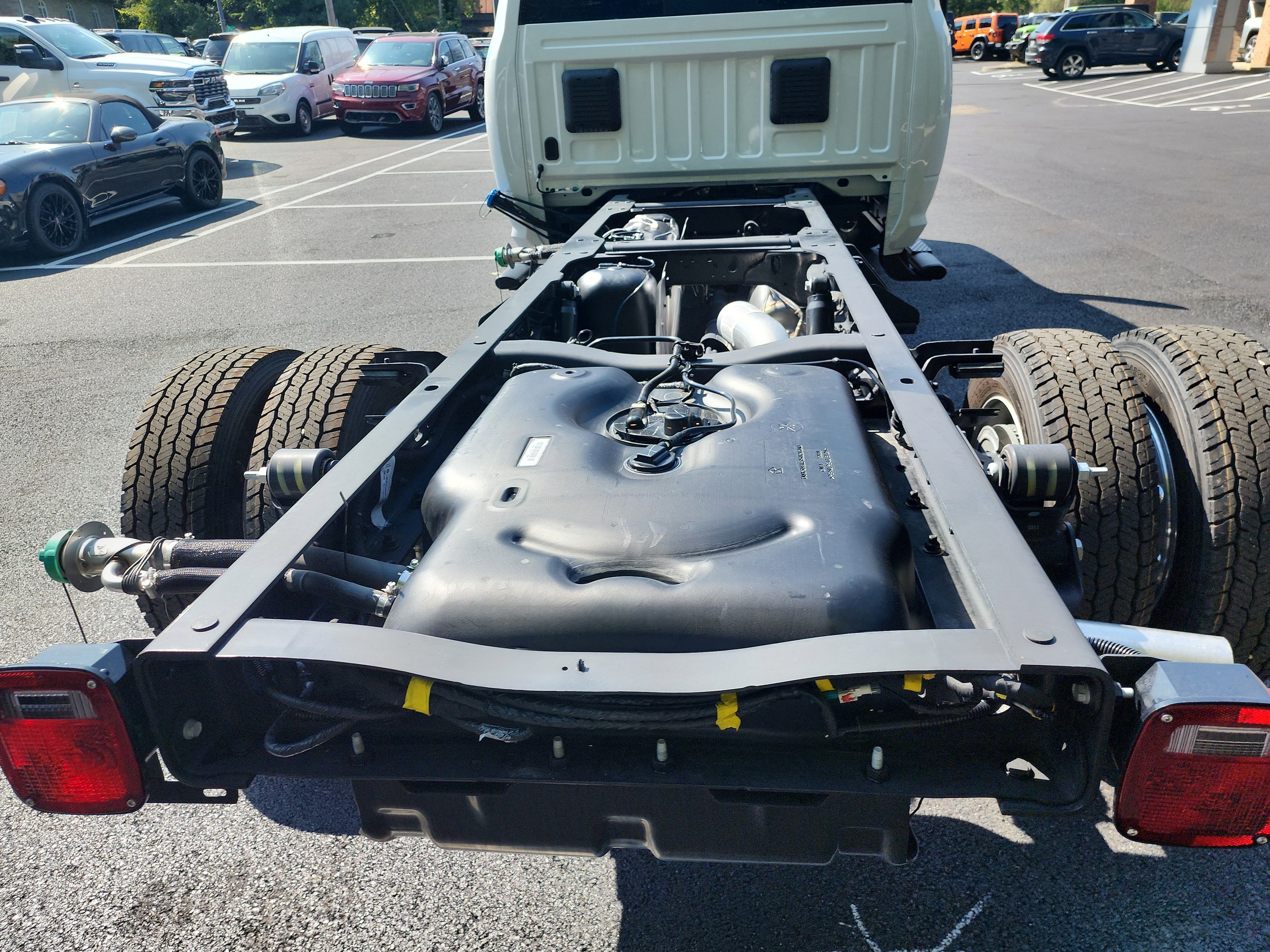 New 2026 RAM 5500 4x4 Crew Cab image 34