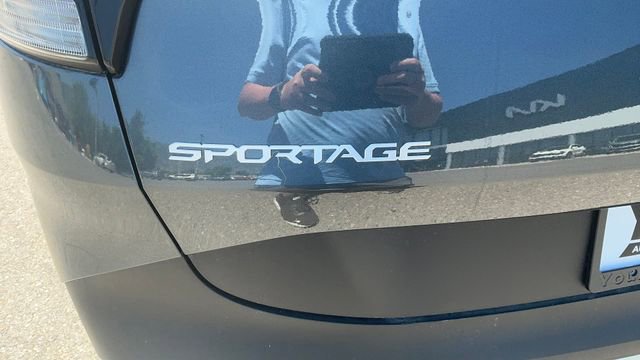Certified 2025 Kia Sportage EX w/ EX Premium Package image 12