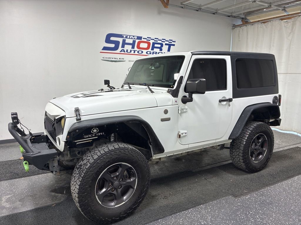 Used 2016 Jeep Wrangler Sahara image 1