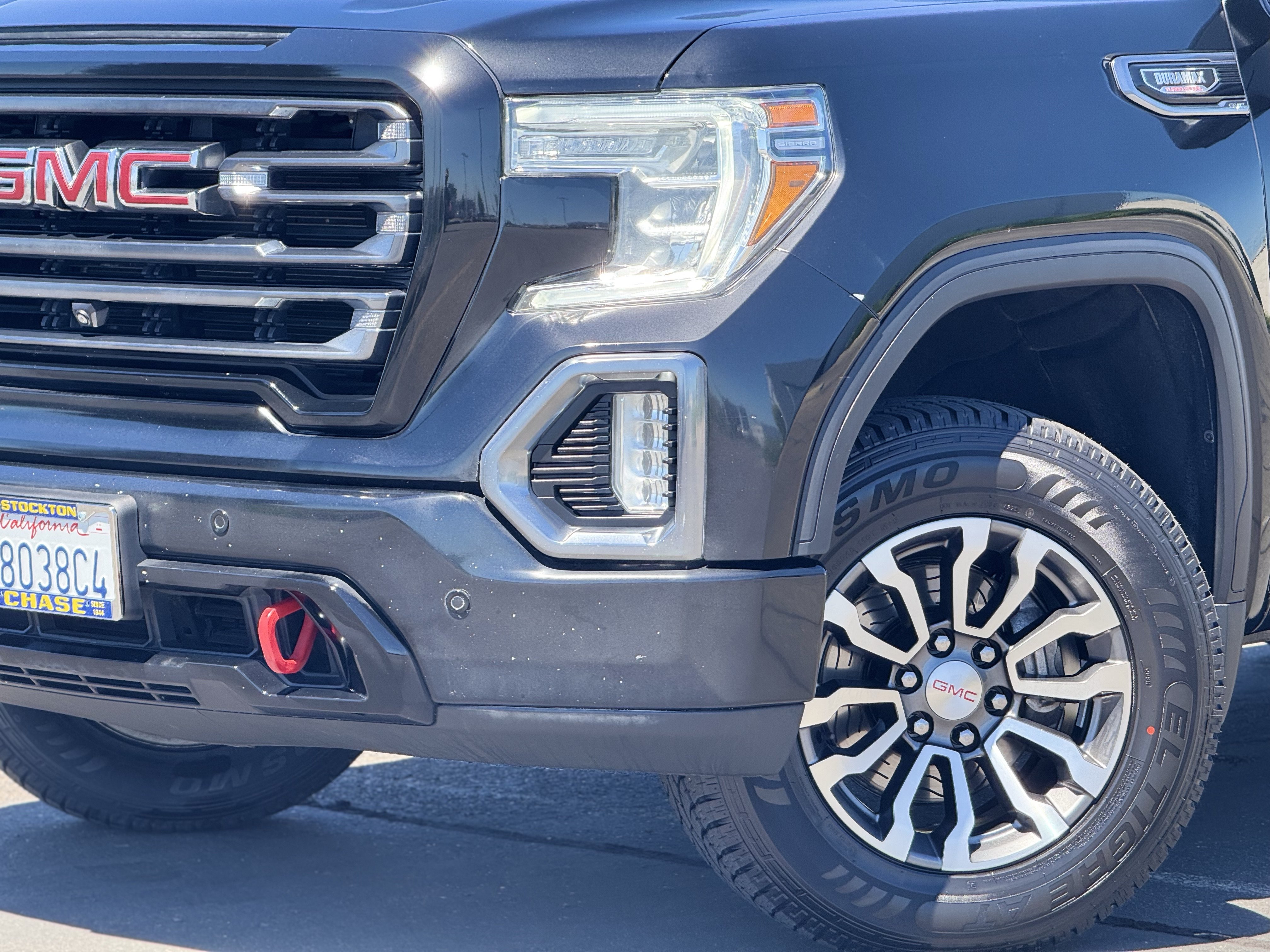 Used 2021 GMC Sierra 1500 AT4 w/ AT4 Value Package AWD/4WD image 3