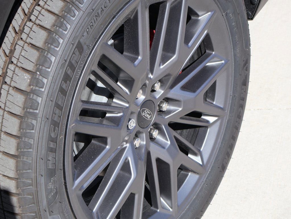 New 2025 Ford Expedition Platinum w/ Stealth Performance Package image 43