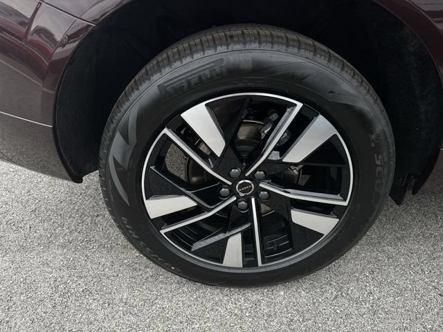 New 2026 Volvo XC60 B5 Plus w/ Protection Package Premier AWD/4WD image 33
