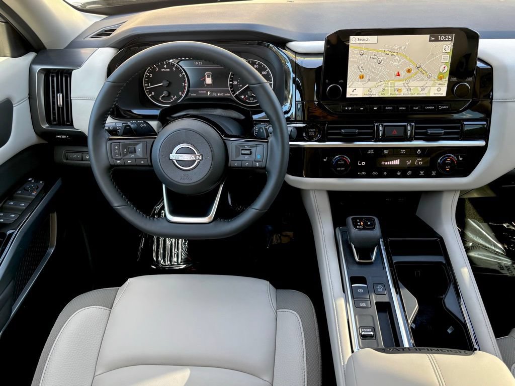 New 2025 Nissan Pathfinder SL FWD image 19