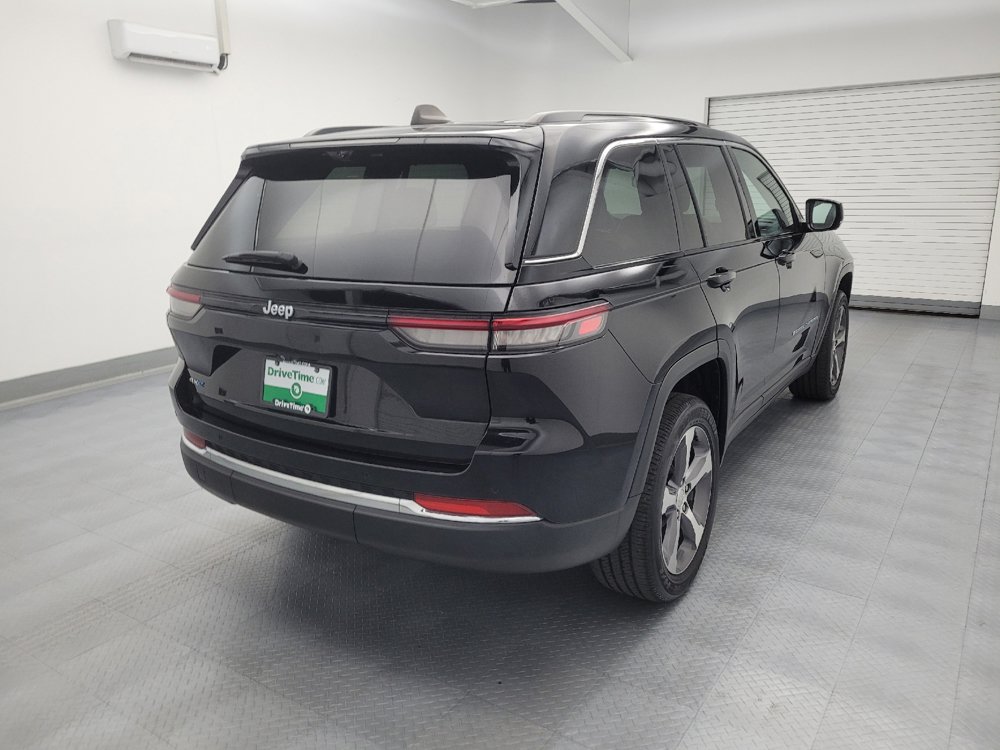 Used 2024 Jeep Grand Cherokee Limited 4xe w/ Luxury Tech Group II AWD/4WD image 9