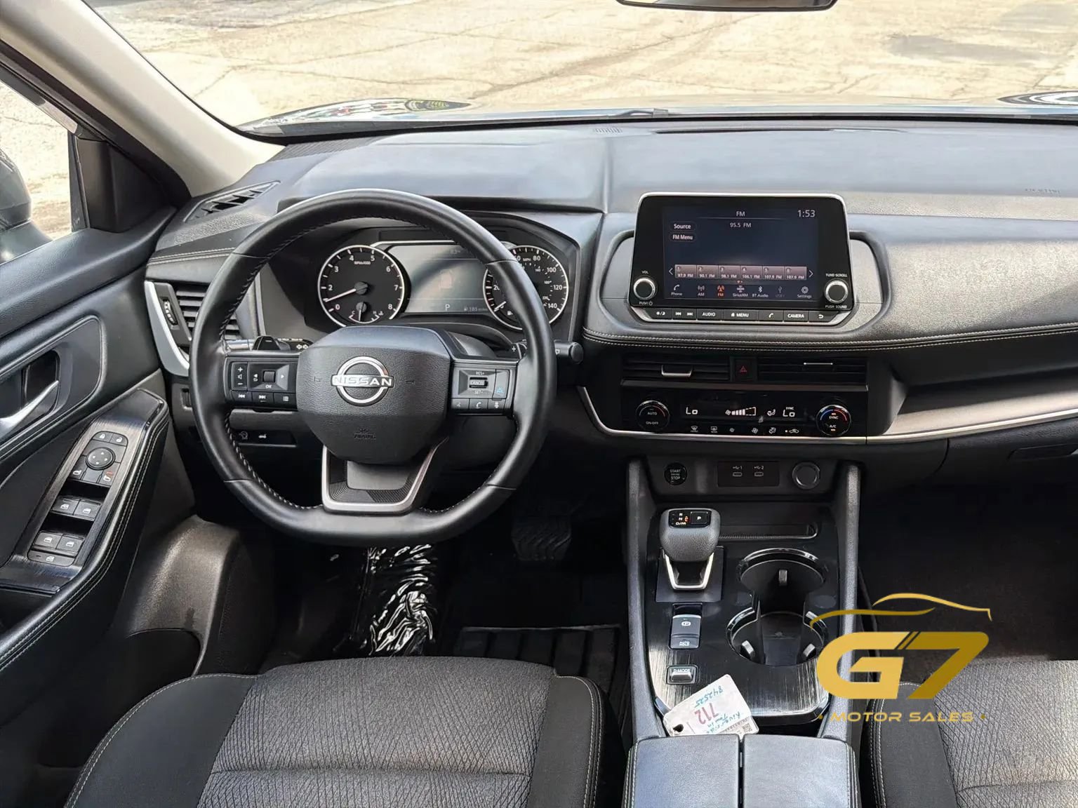 Used 2025 Nissan Rogue SV FWD image 19