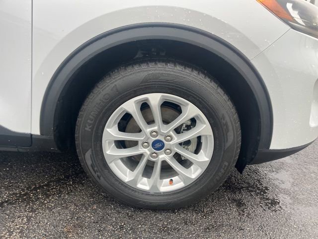 Certified 2021 Ford Escape SE image 5