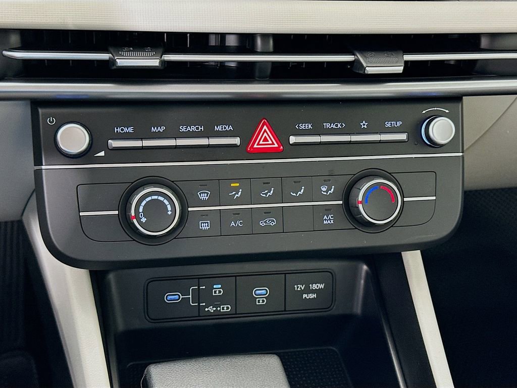 New 2026 Hyundai Tucson SE image 13