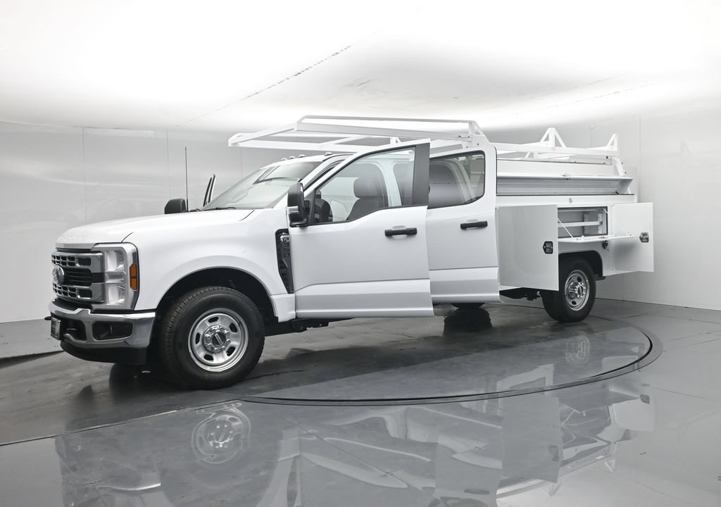 New 2026 Ford F350 XL w/ XL Chrome Package RWD image 5