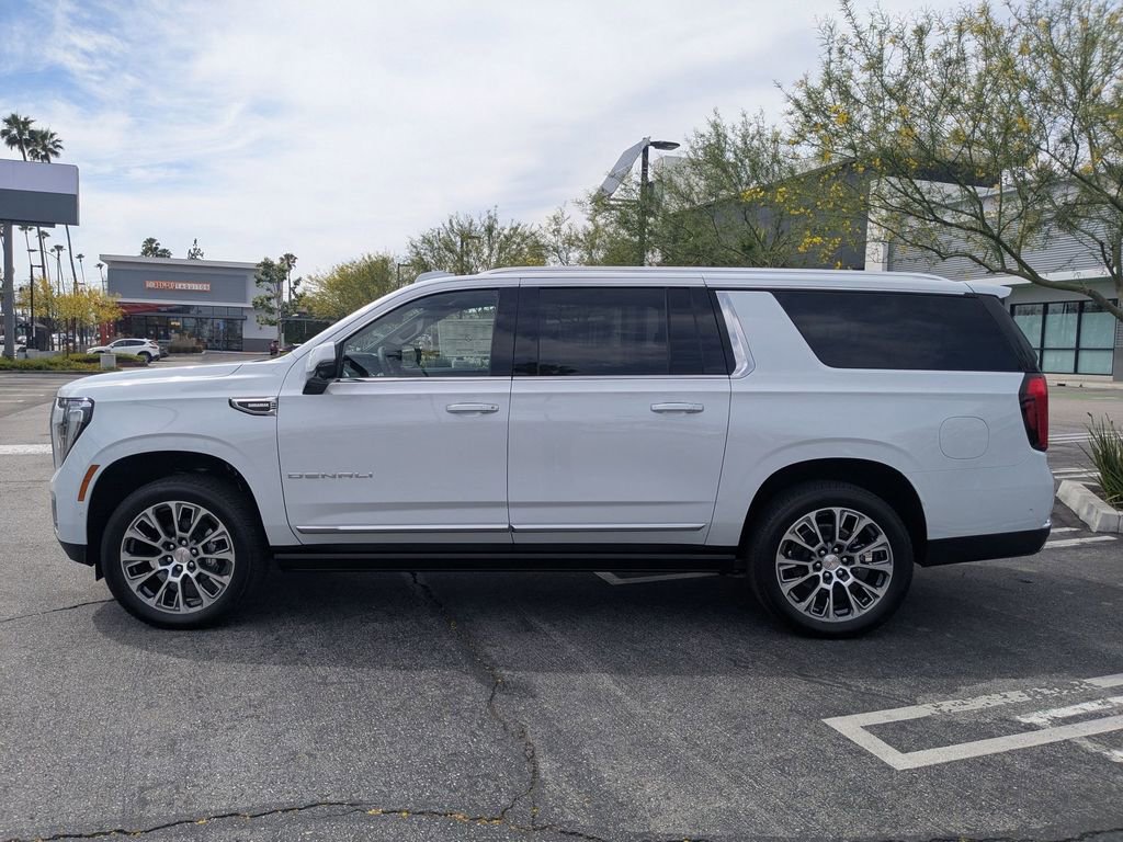 New 2026 GMC Yukon XL Denali w/ Denali Reserve Package image 8