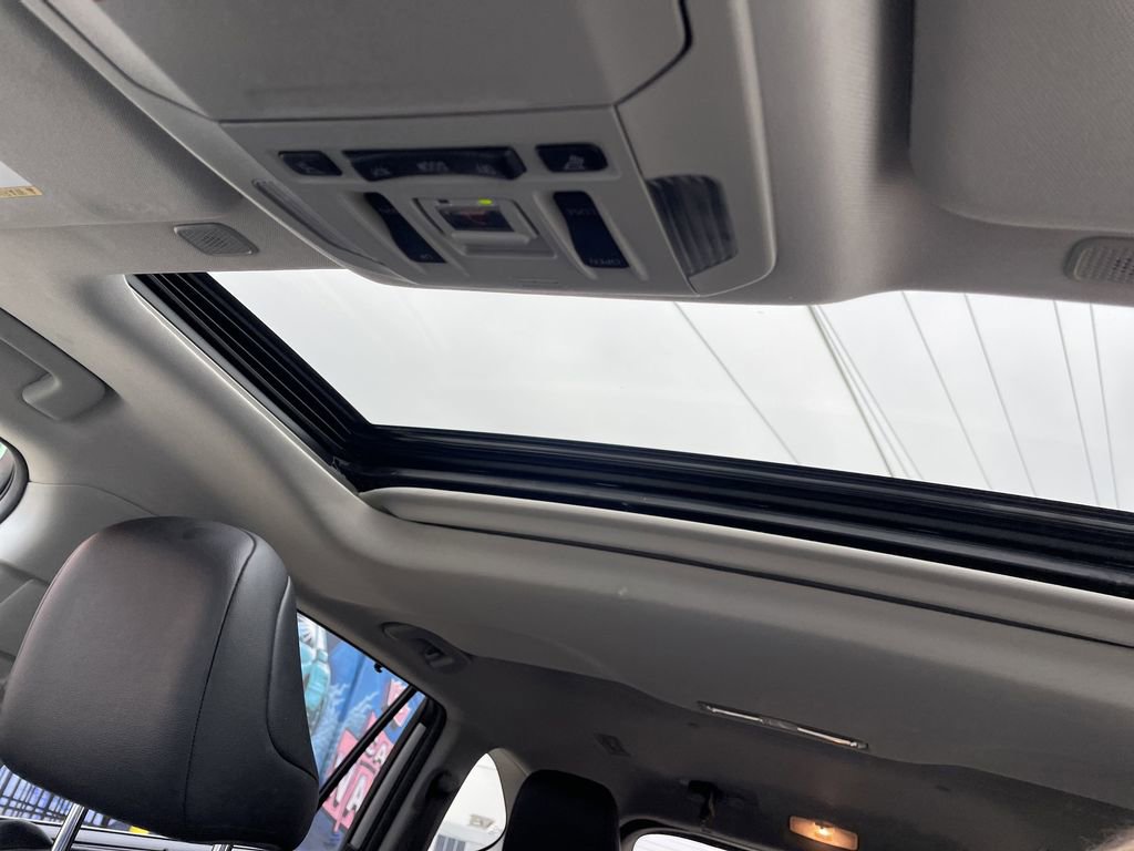 Used 2023 Toyota Highlander XLE image 21