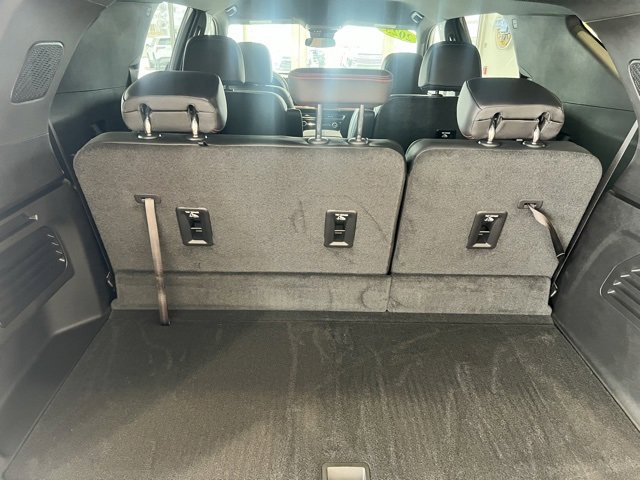 Used 2025 Chevrolet Traverse Z71 image 23