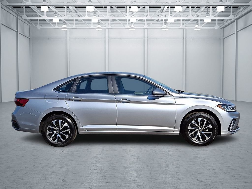 Used 2025 Volkswagen Jetta S image 7