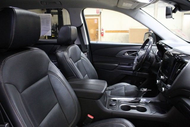 Used 2018 Chevrolet Traverse Premier w/ Redline Edition AWD/4WD image 13