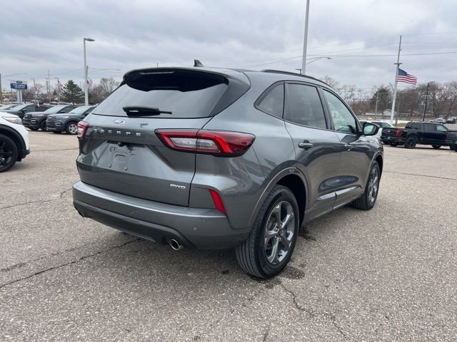 Certified 2023 Ford Escape ST-Line Select w/ Tech Pack #1 AWD/4WD image 4