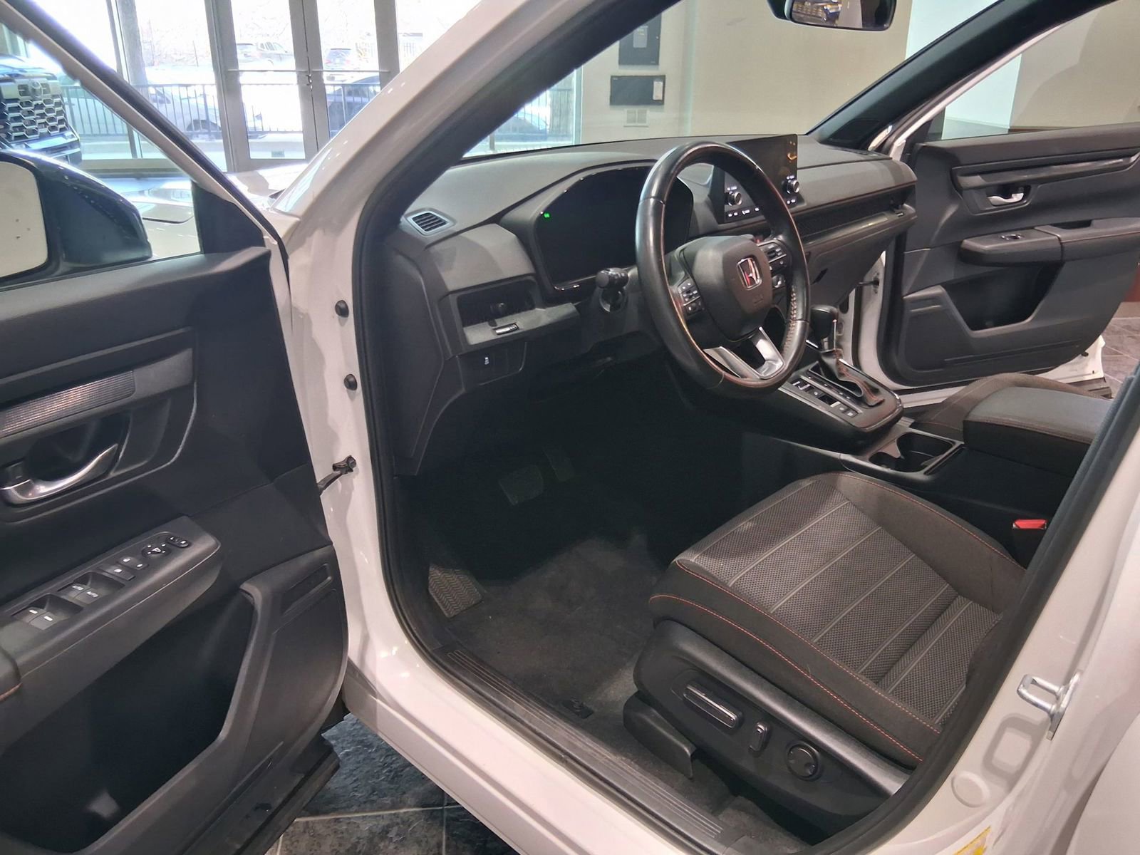 Used 2024 Honda CR-V Sport image 8