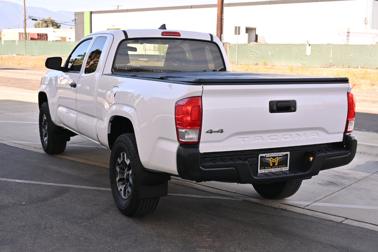 Used 2017 Toyota Tacoma SR AWD/4WD image 5