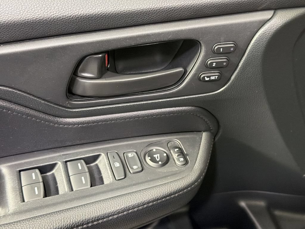 Used 2023 Honda Odyssey Sport image 45