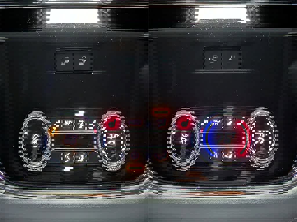 Used 2020 Lincoln Navigator Reserve w/ Luxury Package image 21