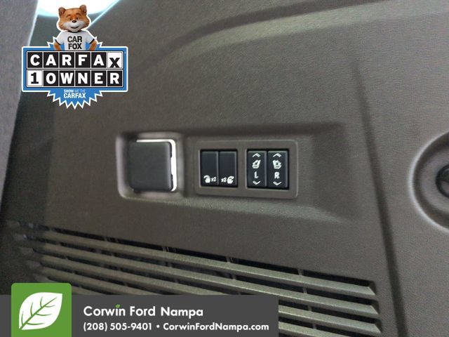 Used 2024 Chevrolet Tahoe Z71 w/ Luxury Package AWD/4WD image 31