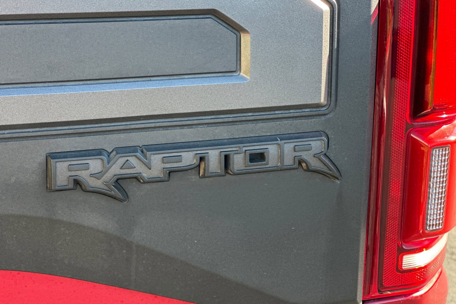 Used 2019 Ford F150 Raptor w/ Equipment Group 802A Luxury image 37