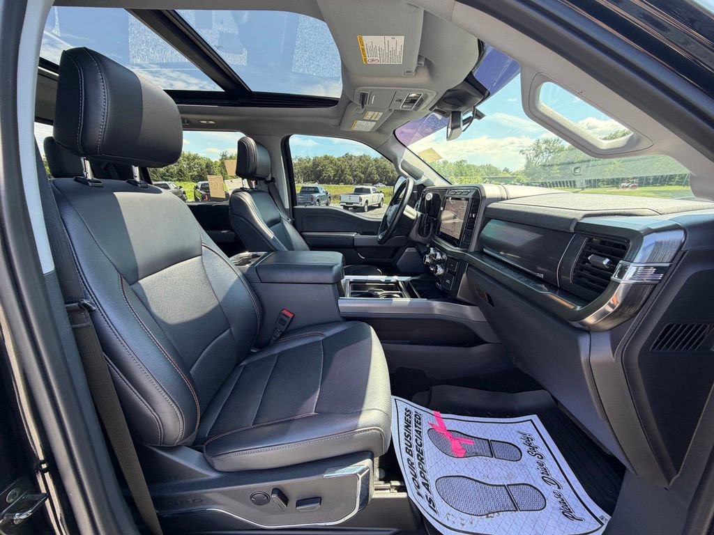 Used 2024 Ford F250 Lariat w/ Black Appearance Package AWD/4WD image 13