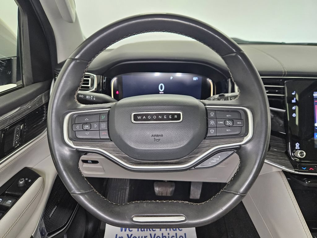 Used 2022 Jeep Wagoneer Series III w/ Premium Group I AWD/4WD image 18