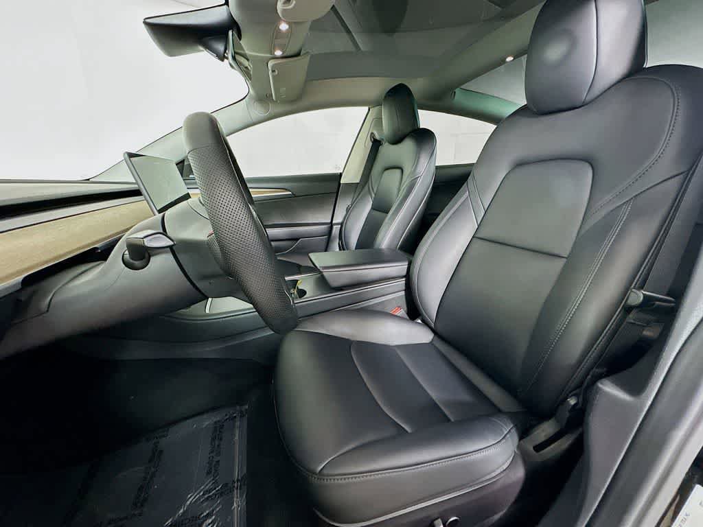 Used 2023 Tesla Model 3 Standard Range image 11