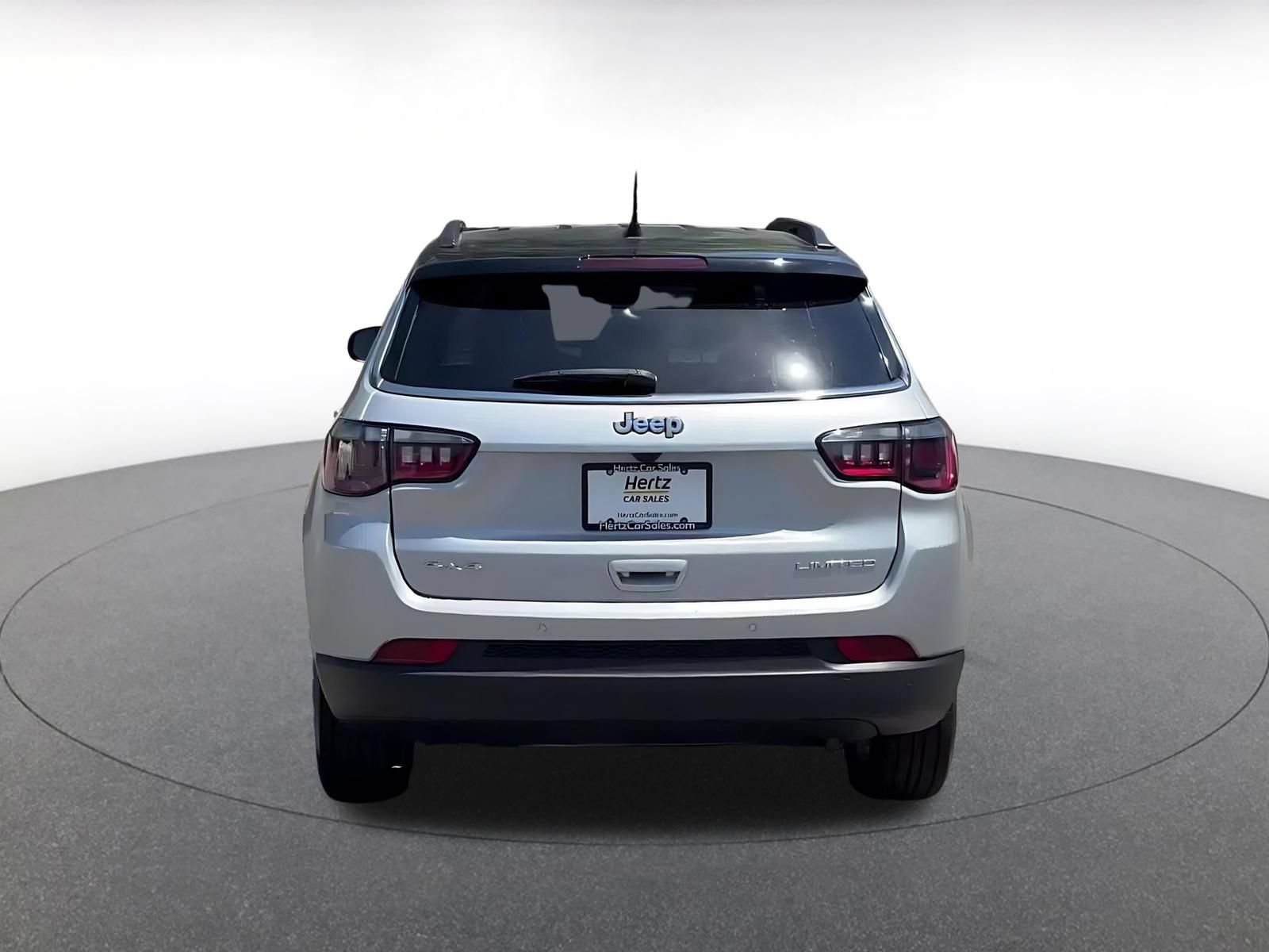 Used 2025 Jeep Compass Limited AWD/4WD image 12