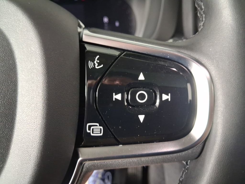 Certified 2024 Volvo XC60 B5 Core w/ Climate Package AWD/4WD image 30