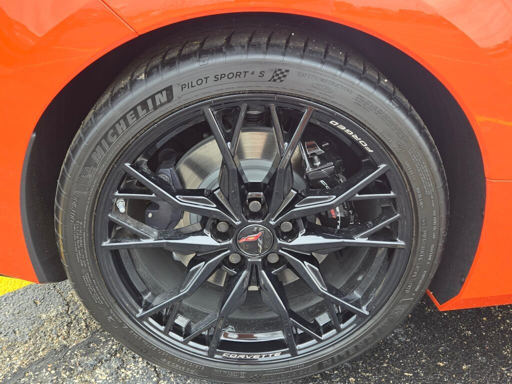 New 2026 Chevrolet Corvette Stingray Premium Conv w/ Z51 Performance Package image 14