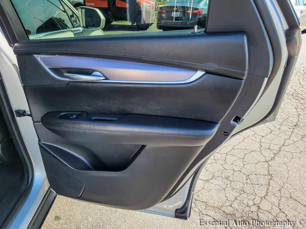 Used 2017 Cadillac XT5 Premium Luxury image 33