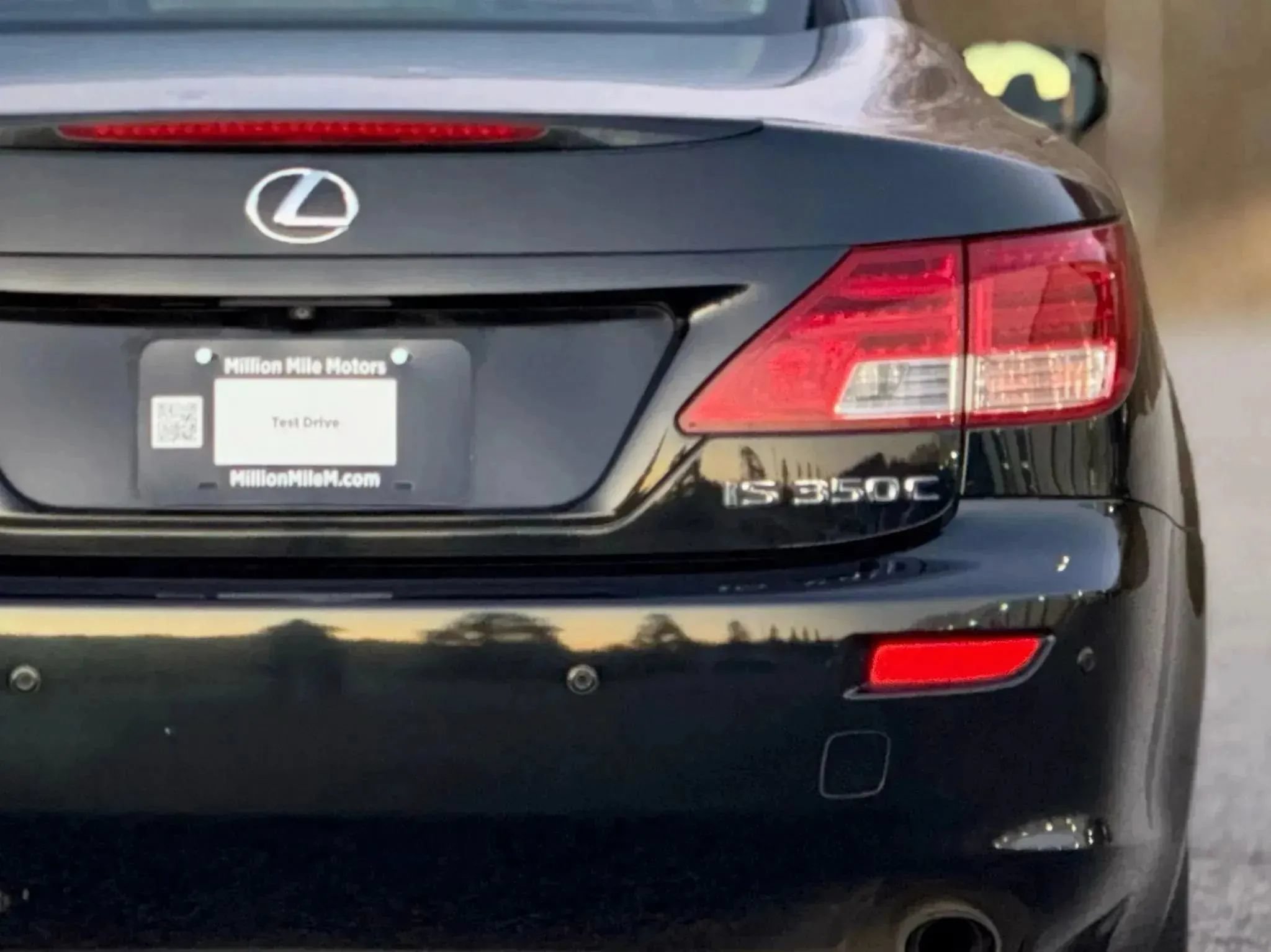 Used 2012 Lexus IS 350C w/ Luxury Pkg RWD image 14