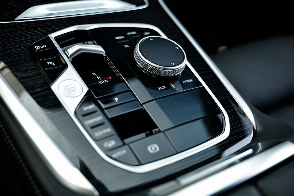 Used 2026 BMW X5 xDrive40i w/ M Sport Package image 38