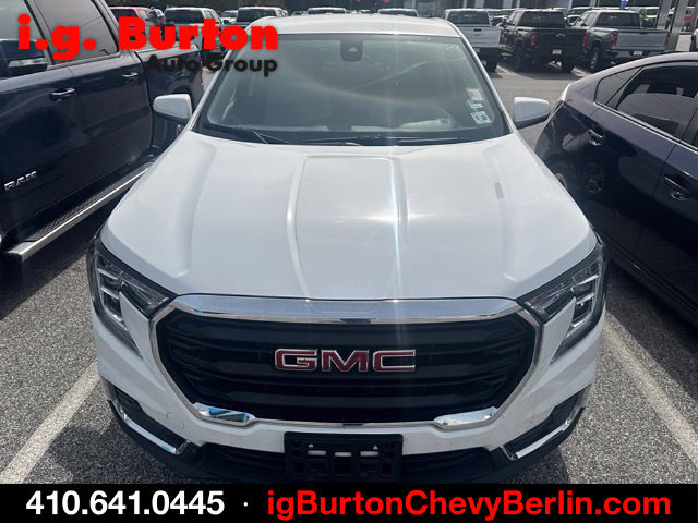 Used 2024 GMC Terrain SLE AWD/4WD image 4