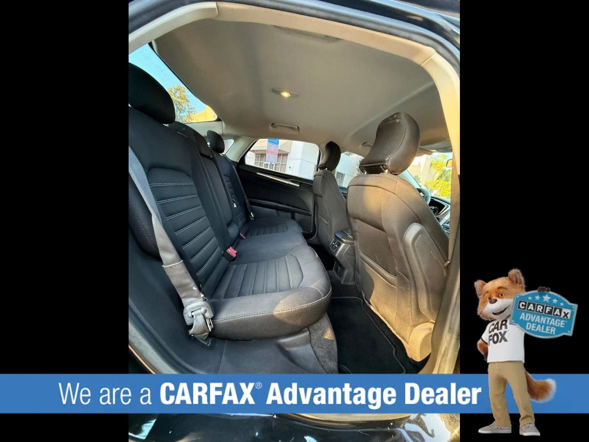 Used 2015 Ford Fusion SE FWD image 38