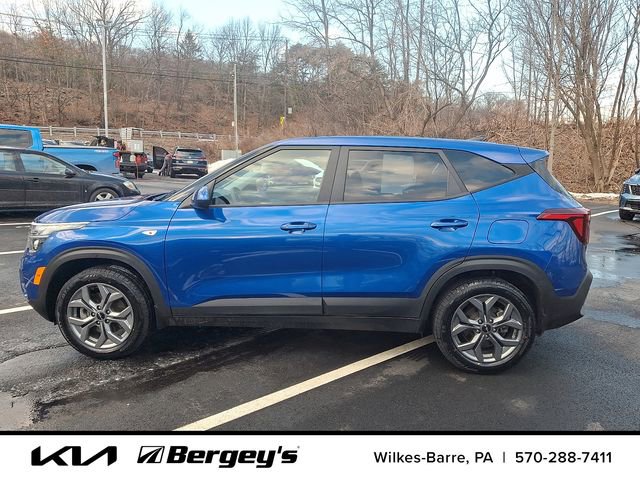 Certified 2024 Kia Seltos LX image 9