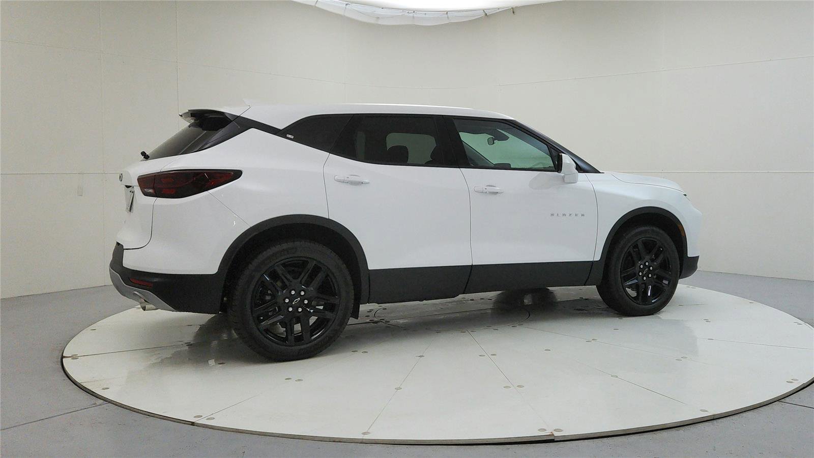 Used 2025 Chevrolet Blazer LT image 7