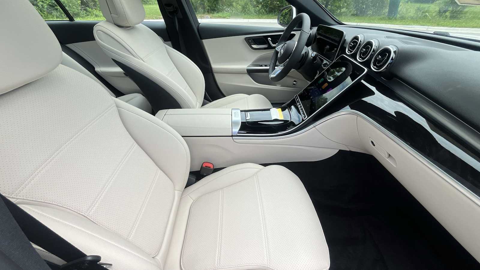 Used 2026 Mercedes-Benz C 300 4MATIC Sedan image 11
