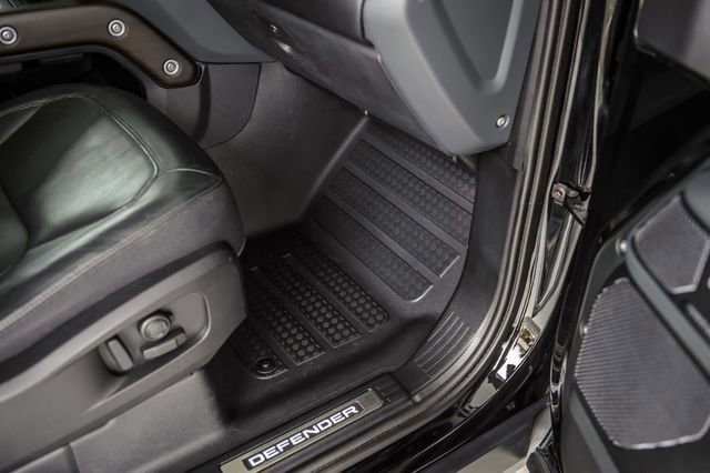 Used 2020 Land Rover Defender 110 X image 48