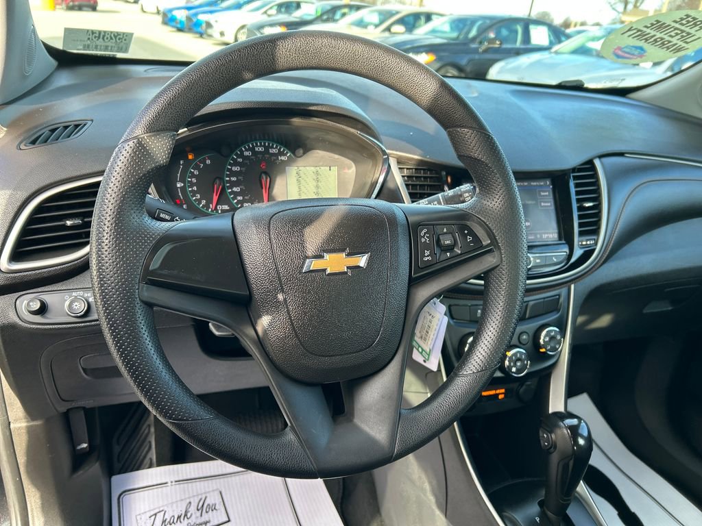 Used 2020 Chevrolet Trax LS image 11